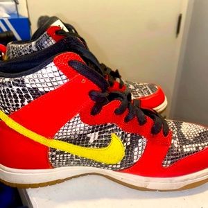 Womens Nike Sb Dunks Snakeskin